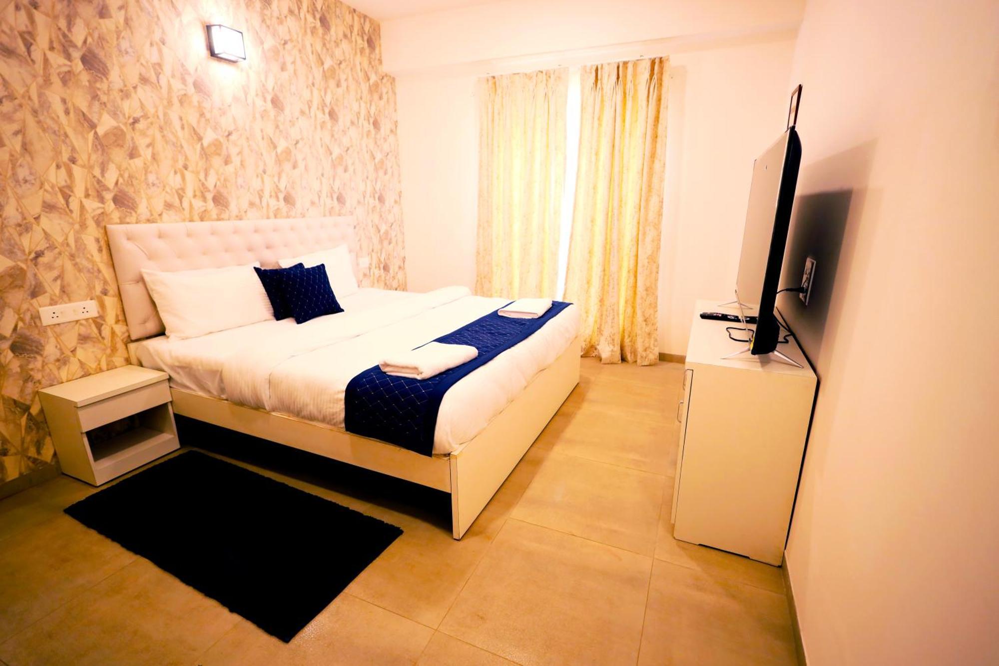 Hotel Asta By Avim